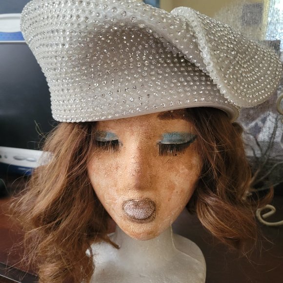 Hat - Picture 5 of 6